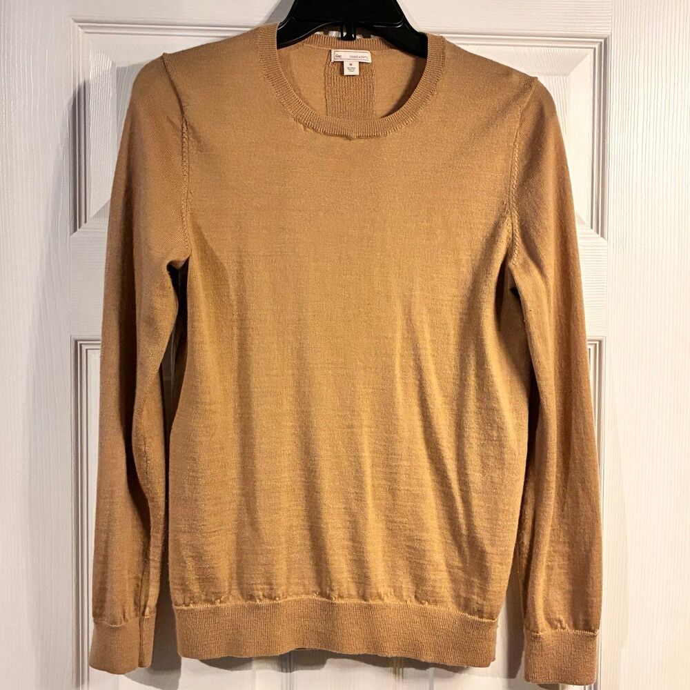 Gap Wool Camel Color Light Weight Sweater Size M